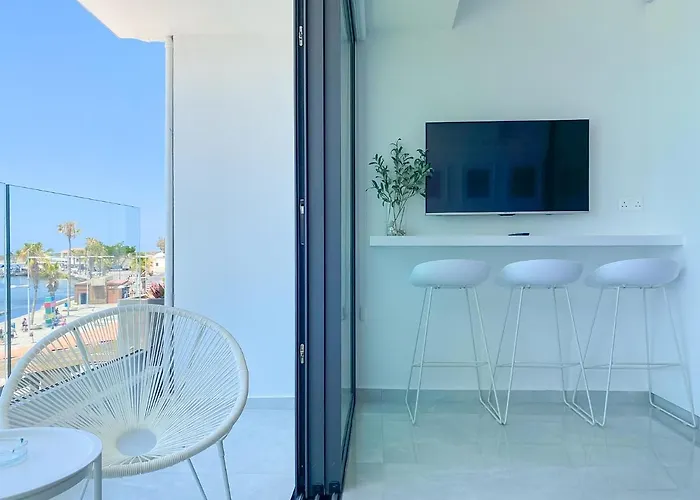 Phaedrus Living: Marina Sea View Flat 214 Emerald Apartamento *